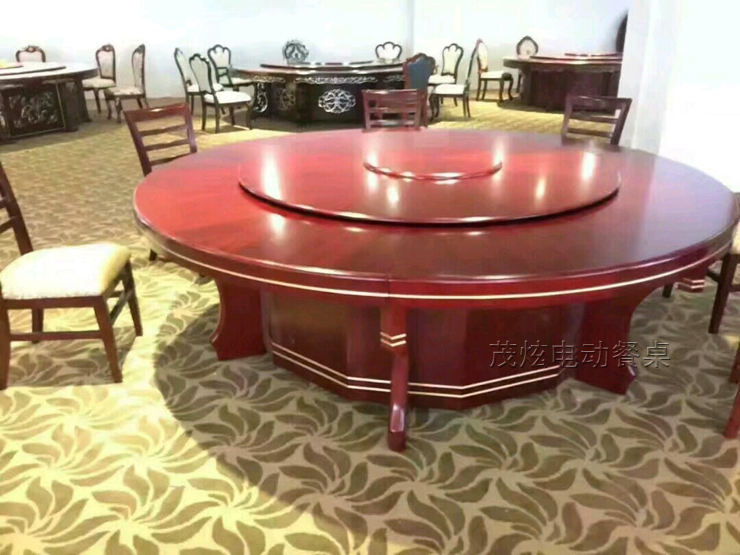 实木电动餐桌为酒店实际安装效果图片
