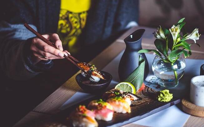 日本餐桌礼仪文化