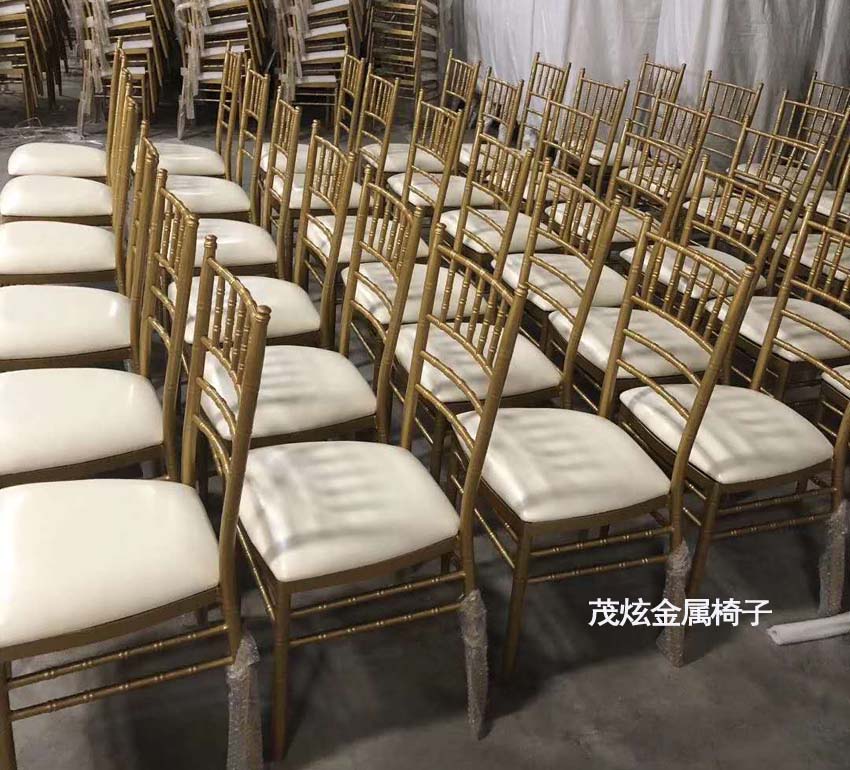 金属竹节椅子图片