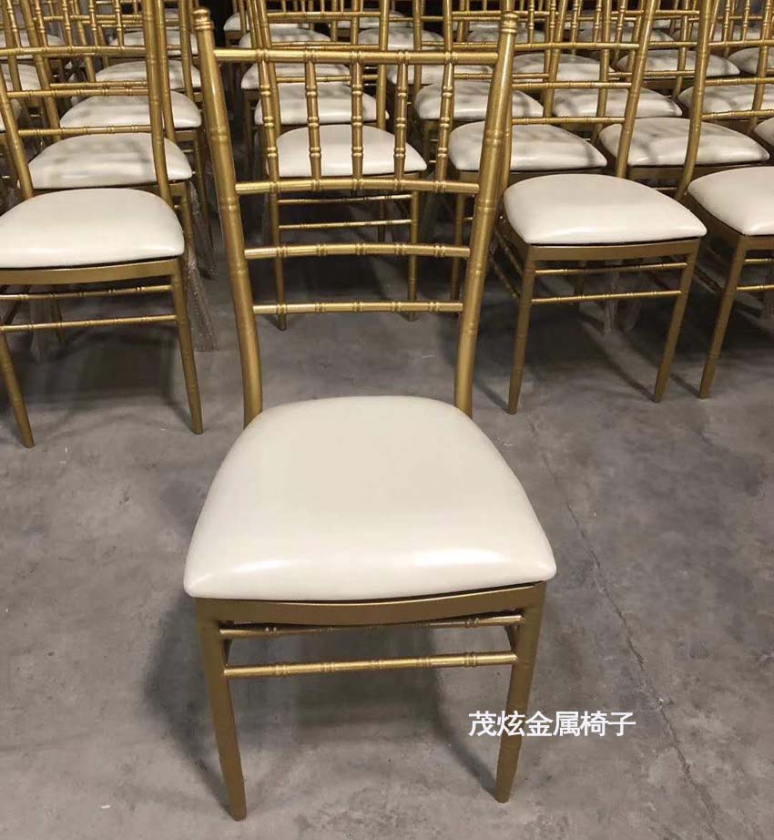 金属竹节椅子图片