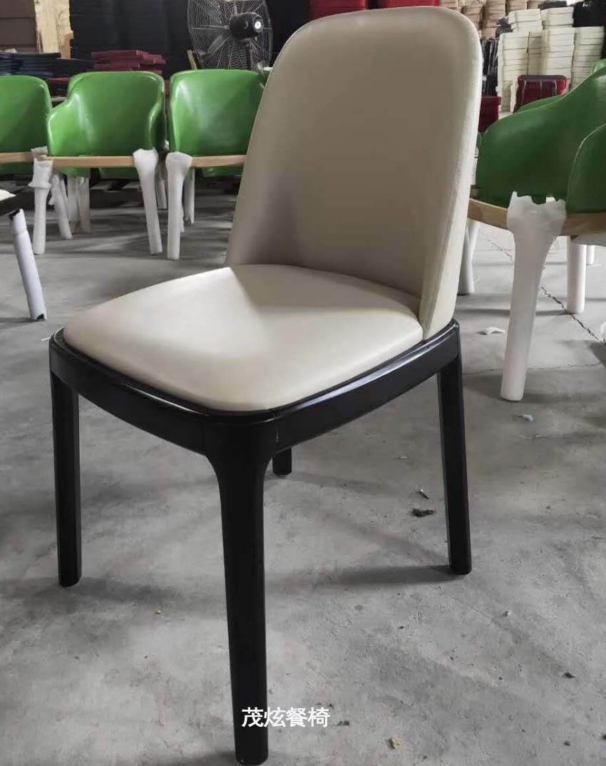 轻奢仿木餐椅子图片