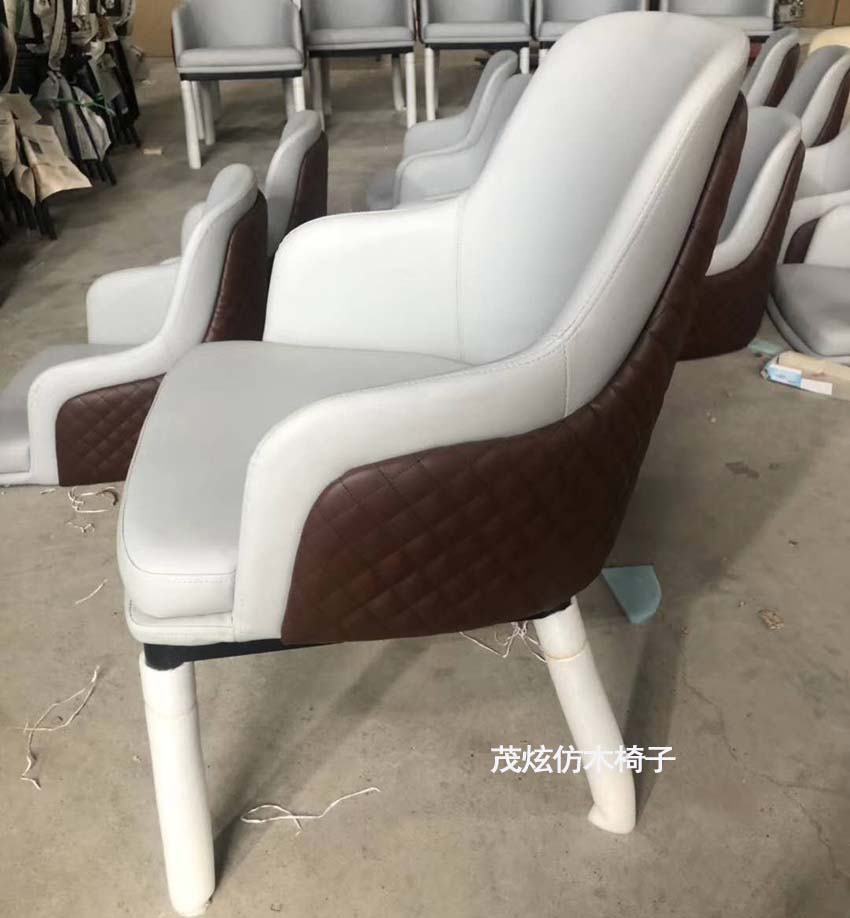 轻奢风格仿木椅子图片