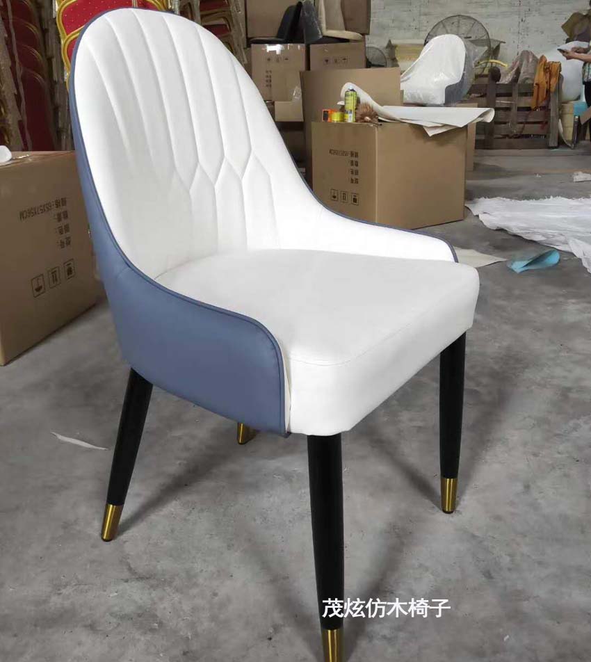 轻奢风格仿木餐椅子图片