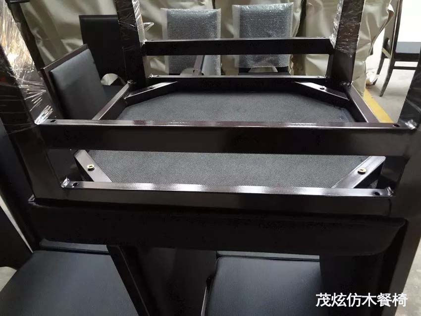 主题餐厅宴会休闲仿木椅子图片