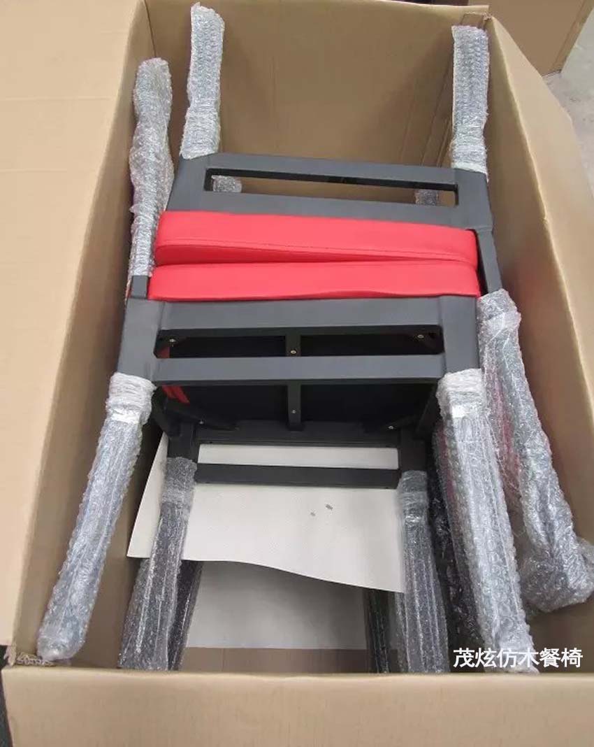 主题餐厅休闲仿木椅子图片