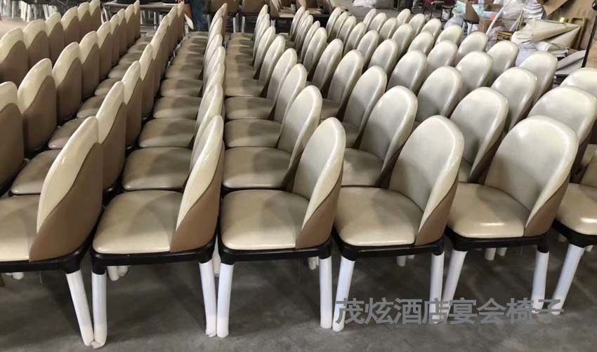 轻奢风格休闲仿木椅子图片