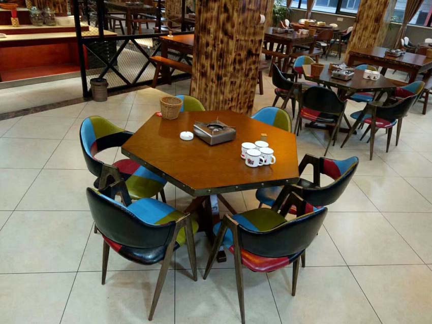 主题餐厅金属扶手椅子图片